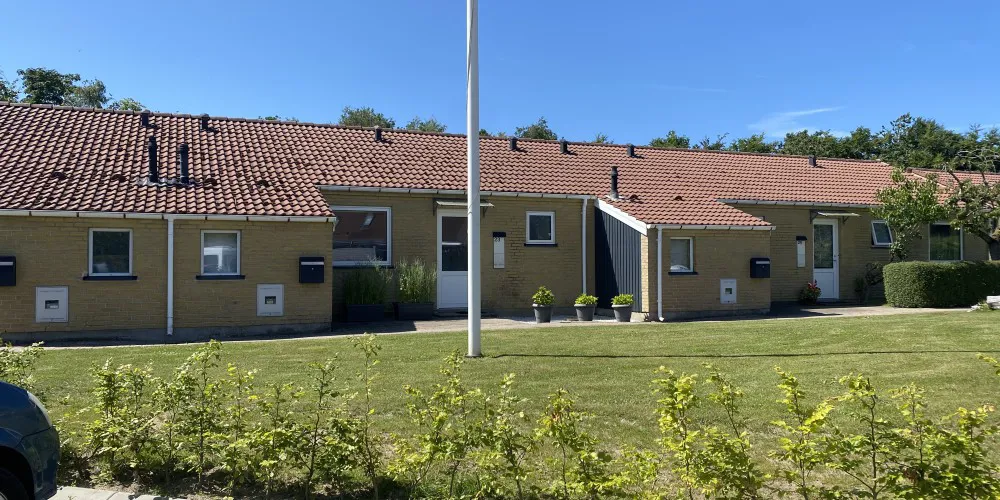 Rækkehuse opført i gule mursten
