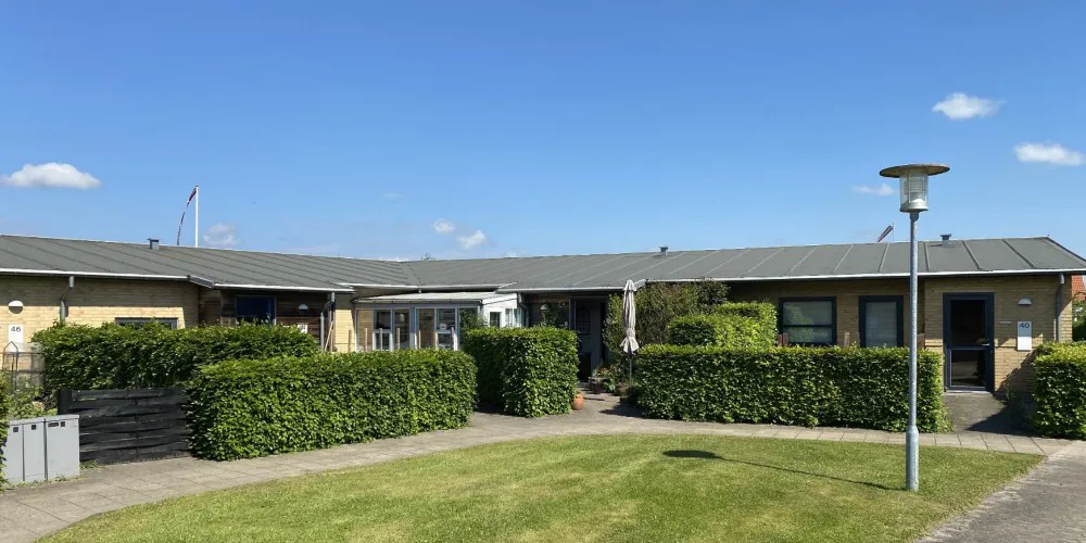Rækkehuse i gule mursten